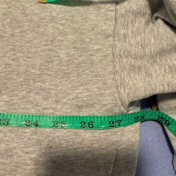 Fantastic Fawn Oversized Gray Smiley Face Sweatshirt - Picture 4 of 6